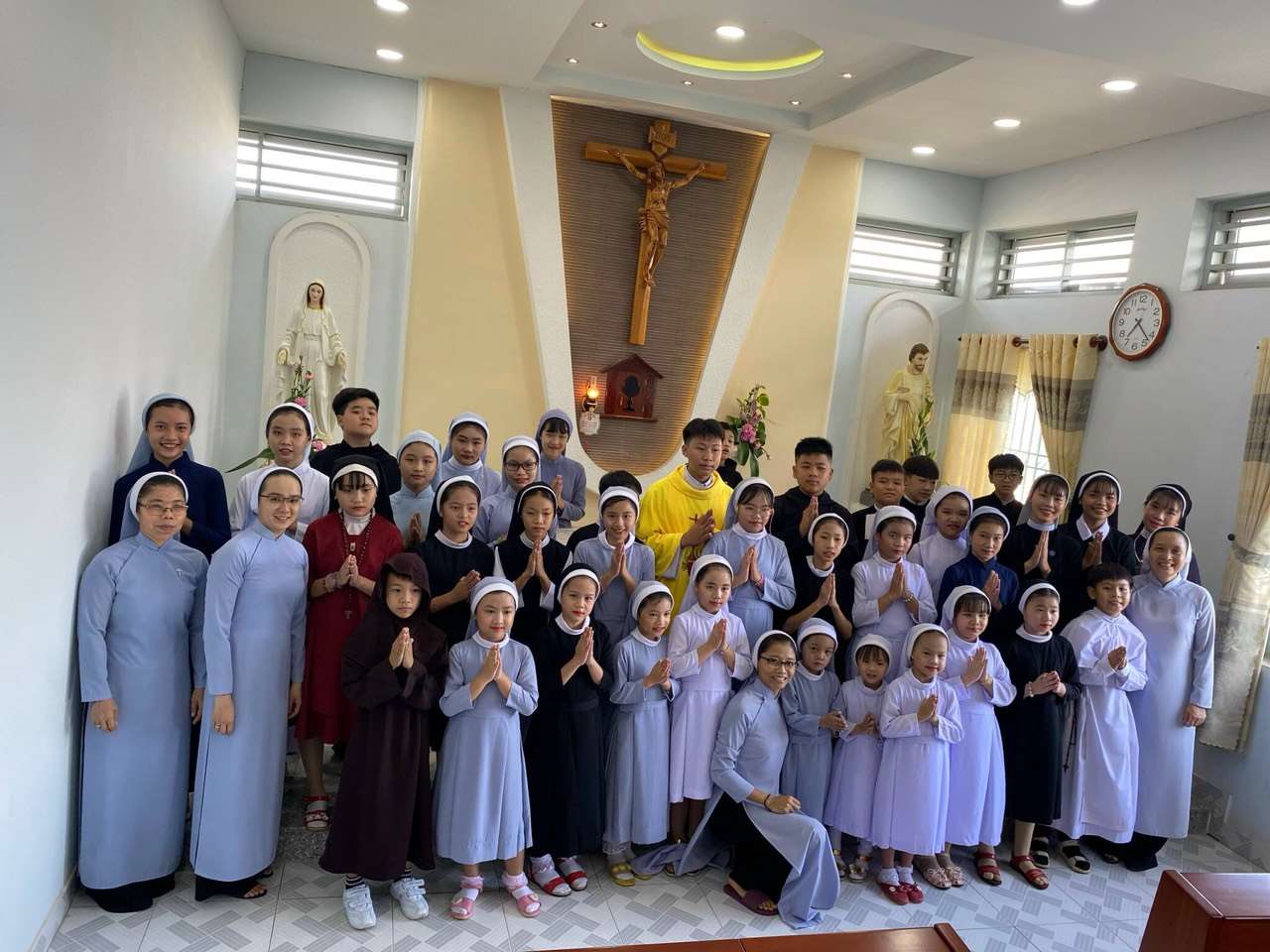 Cộng đoàn Nữ  La San Tân Cang và ngày thế giới cầu nguyện cho ơn thiên triệu
