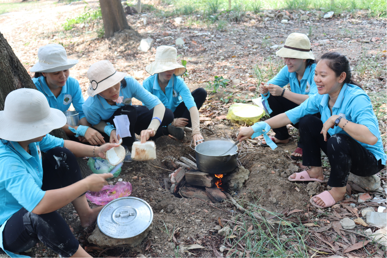 Hình anh: Chị Em Thỉnh viện, Tập Viện và học viện Nữ La San chơi chung dịp 01/05/2021