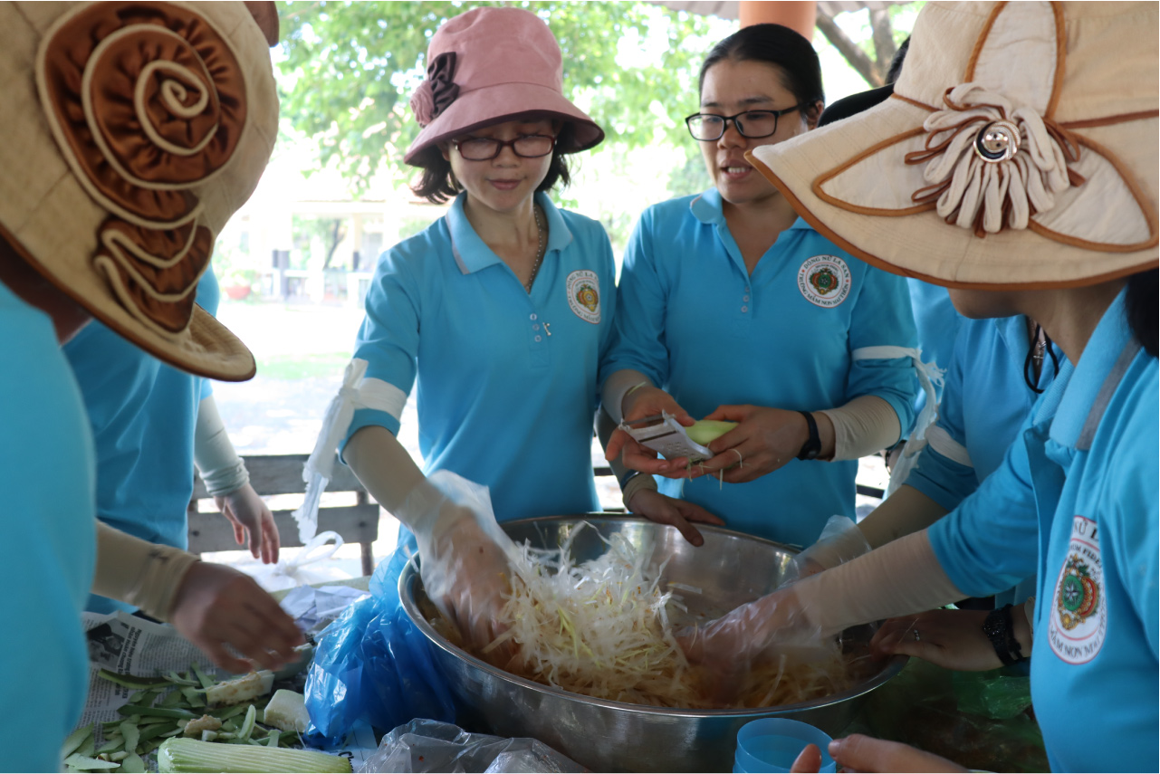 Hình anh: Chị Em Thỉnh viện, Tập Viện và học viện Nữ La San chơi chung dịp 01/05/2021