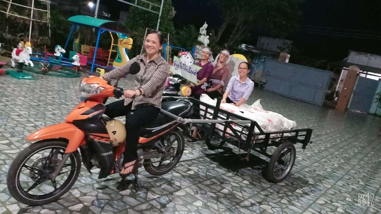 Vầng trăng yêu thương_ Cộng Đoàn Nữ La San Hoà An