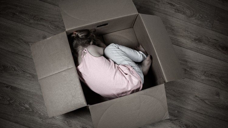 Lo ngại các học sinh Công giáo ở Ai-len thực hành đạo bị bắt nạt